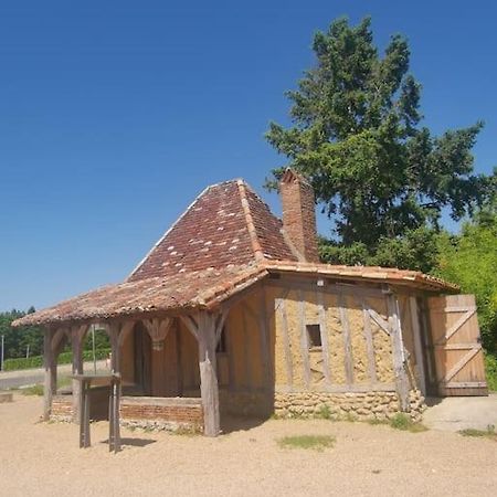 The Walnut Tree. Appartement Saint-Aulaye-Puymangou Buitenkant foto